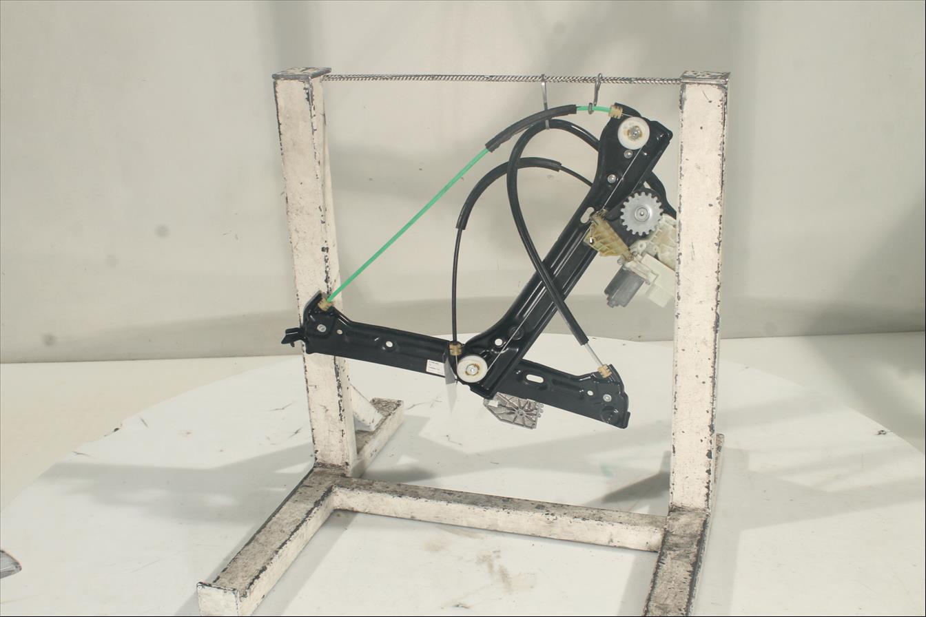 Elevalunas eléctrico puerta Del. Der.