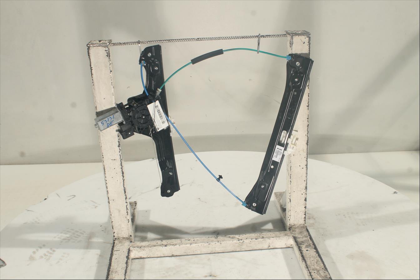 Elevalunas eléctrico puerta Del. Der.