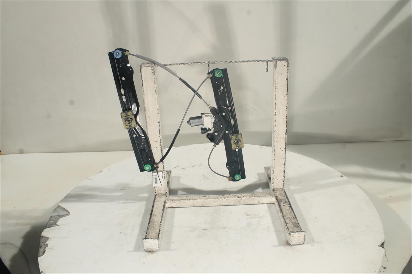 Elevalunas eléctrico puerta Del. Der.