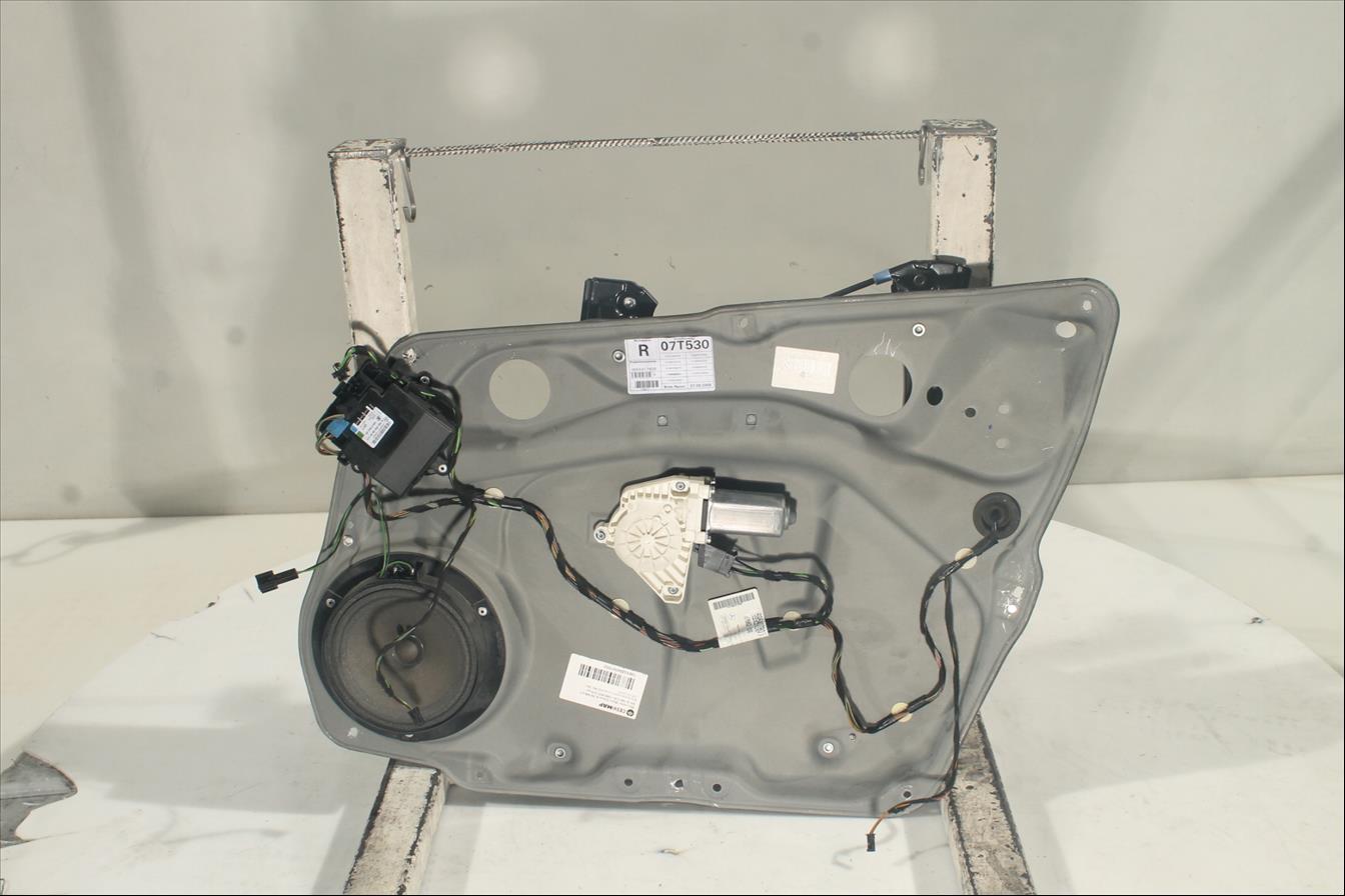 Elevalunas eléctrico puerta Del. Der.