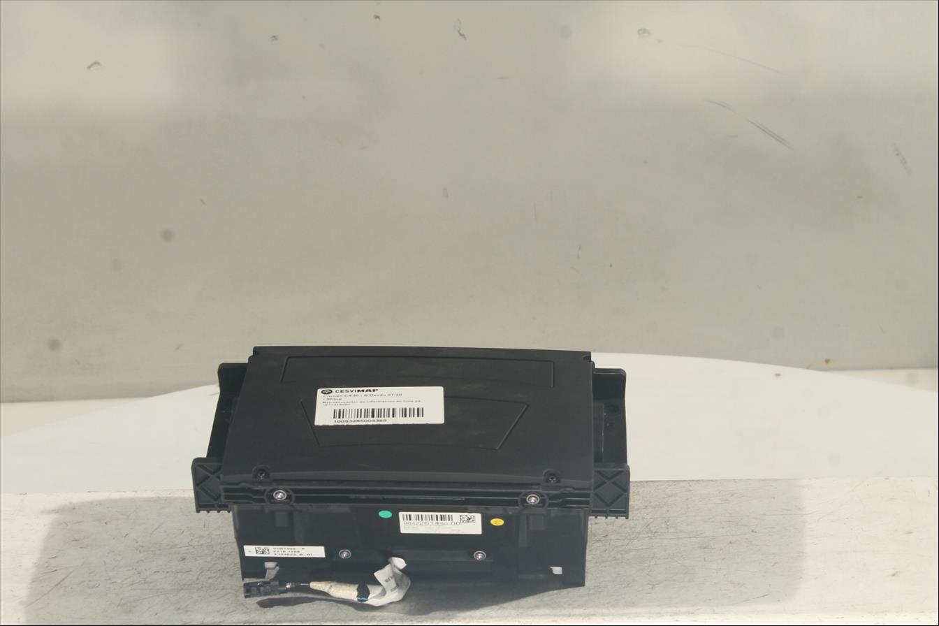 Retroproyector de informacion en luna parabrisas