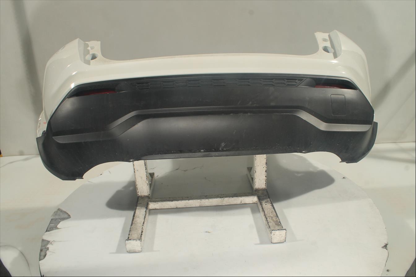 Paragolpes Tra.