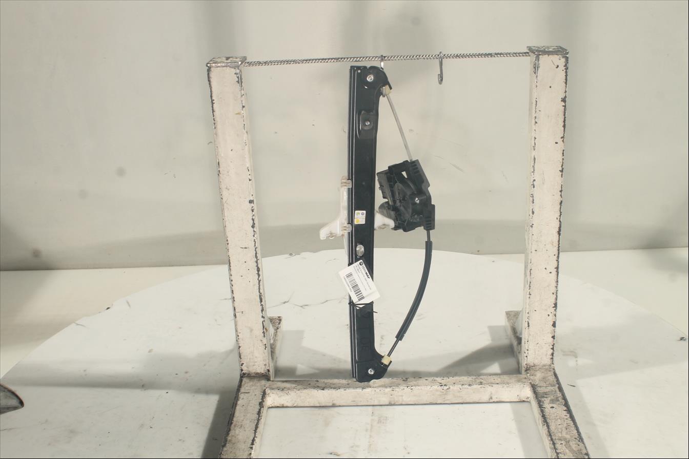 Elevalunas eléctrico puerta Tra. Der.