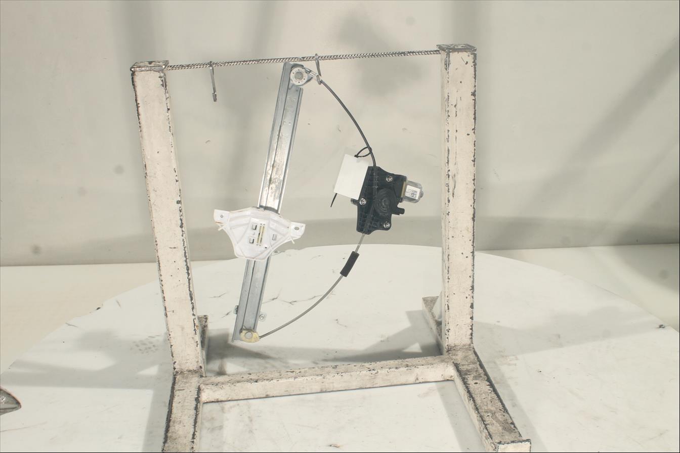 Elevalunas eléctrico puerta Del. Der.