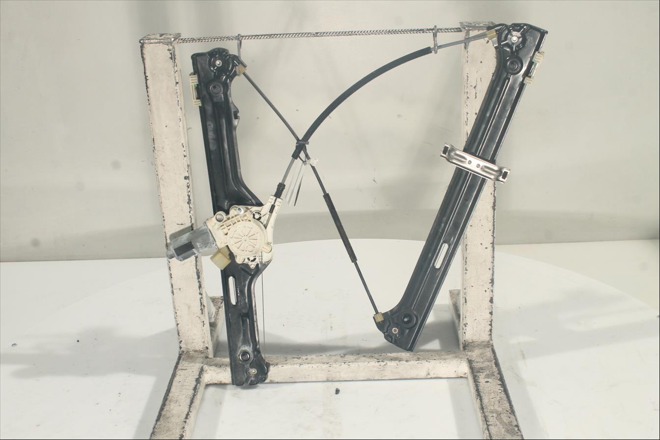 Elevalunas eléctrico puerta Del. Der.