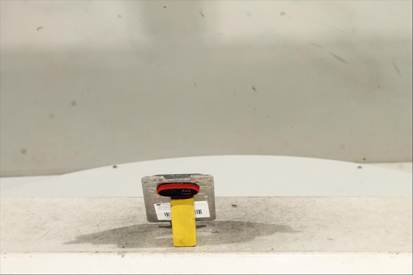 Transformador faros xenon Izq.