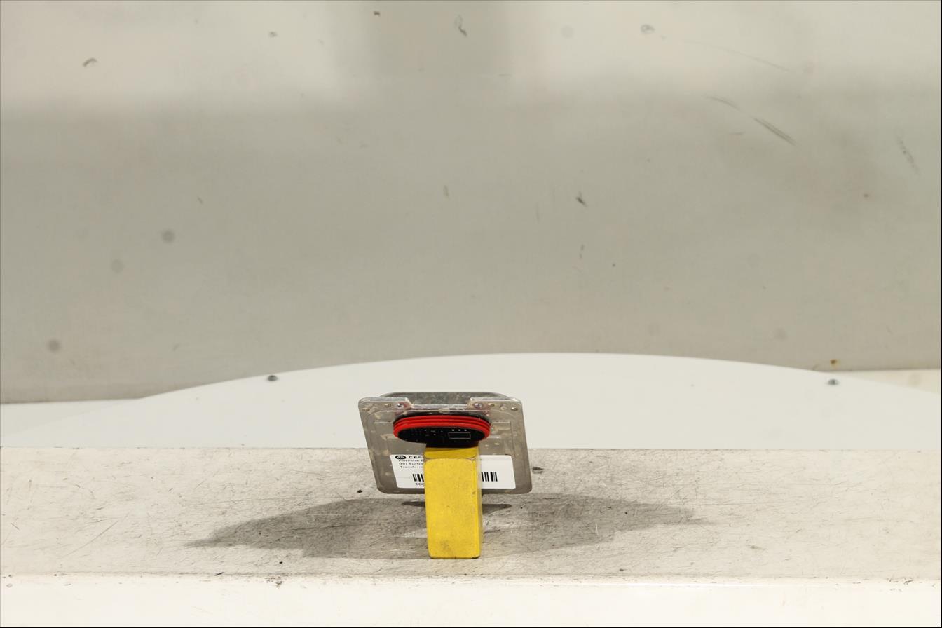 Transformador faros xenon Der.