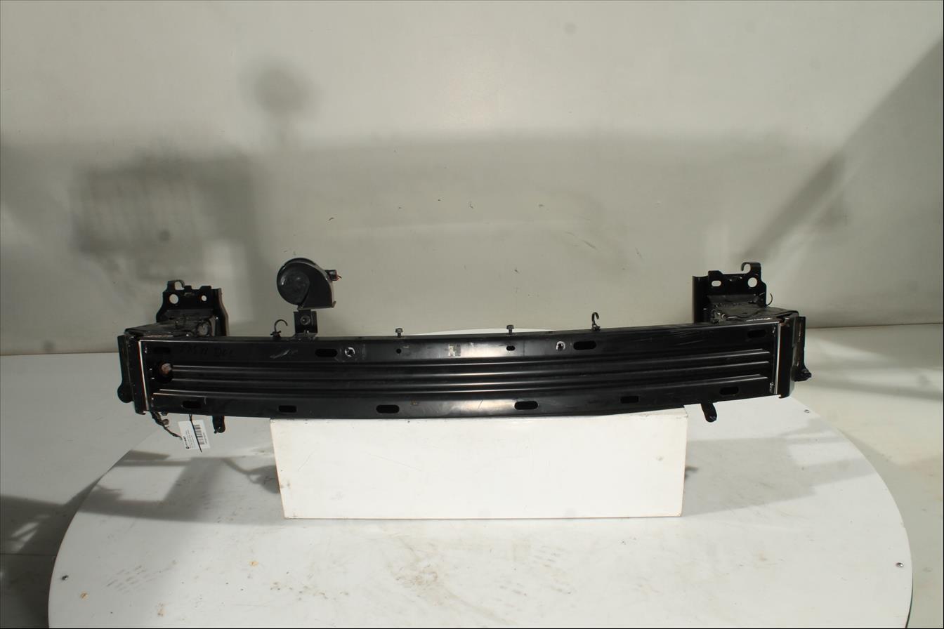 Traviesa paragolpes Del.