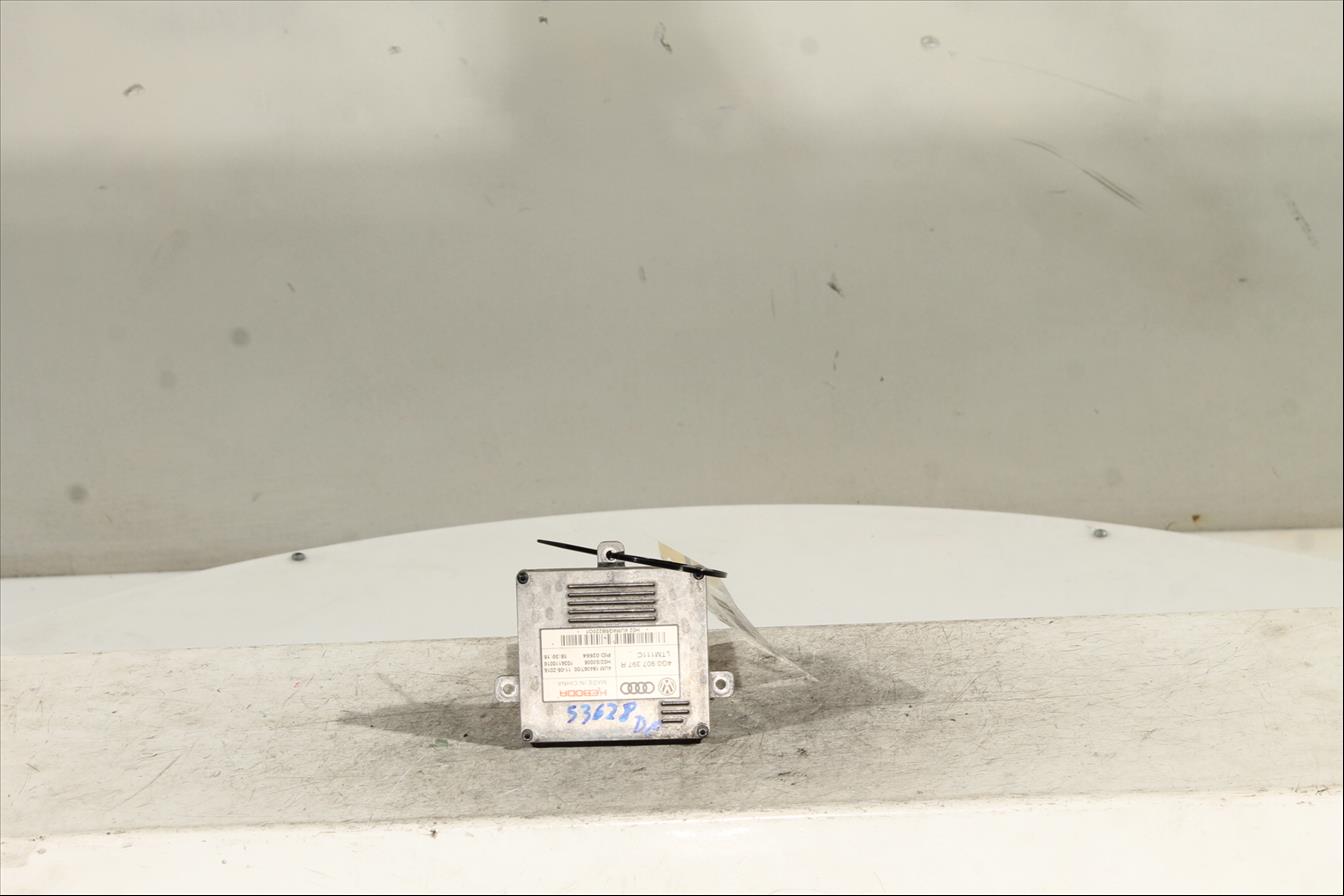 Transformador faros xenon Der.