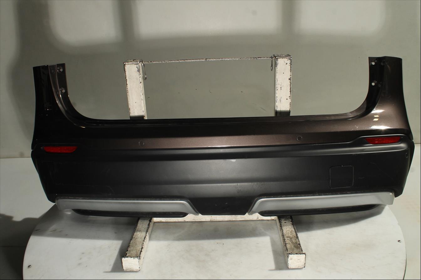 Paragolpes Tra.