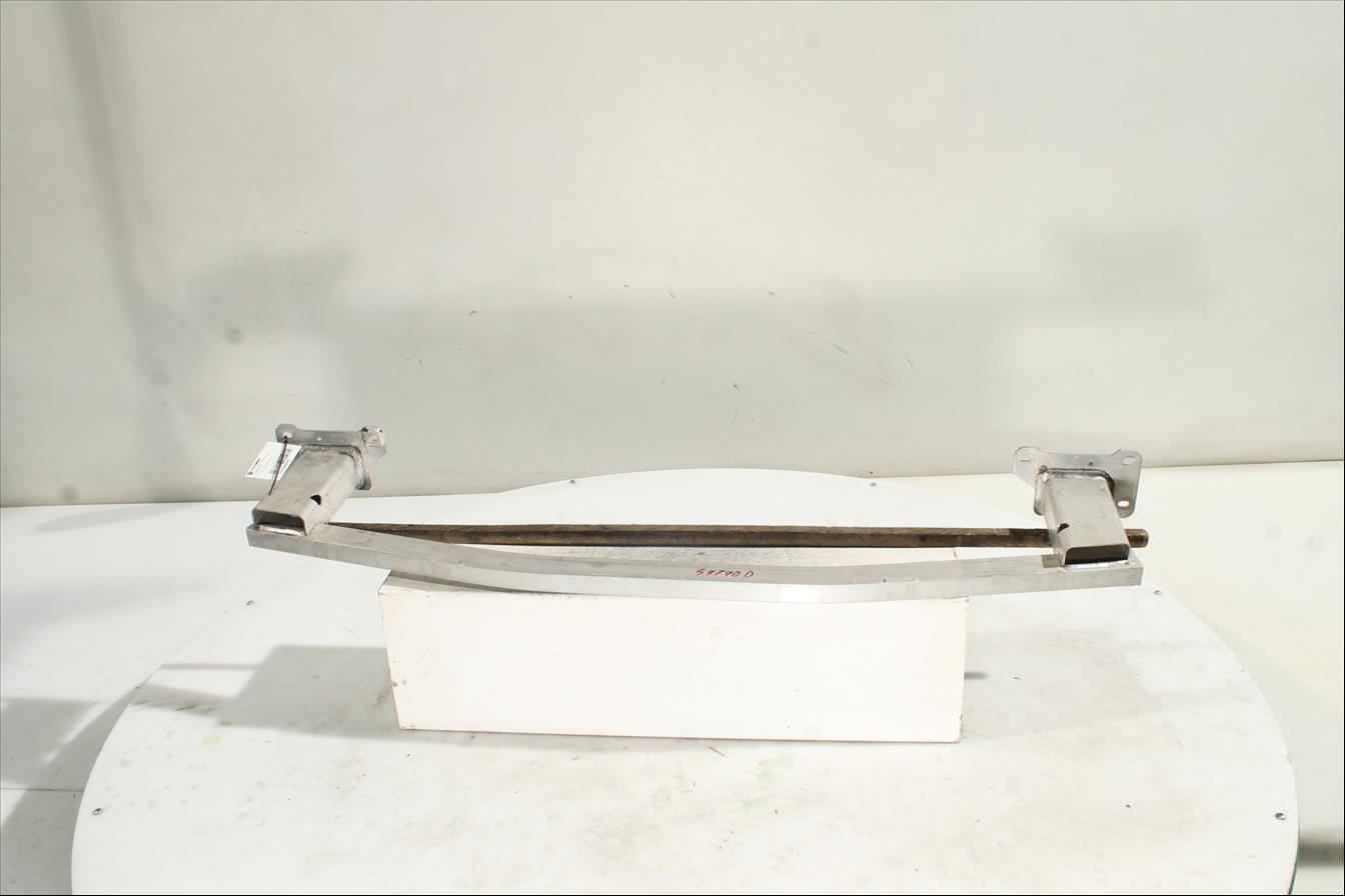 Traviesa paragolpes Del. Inf.