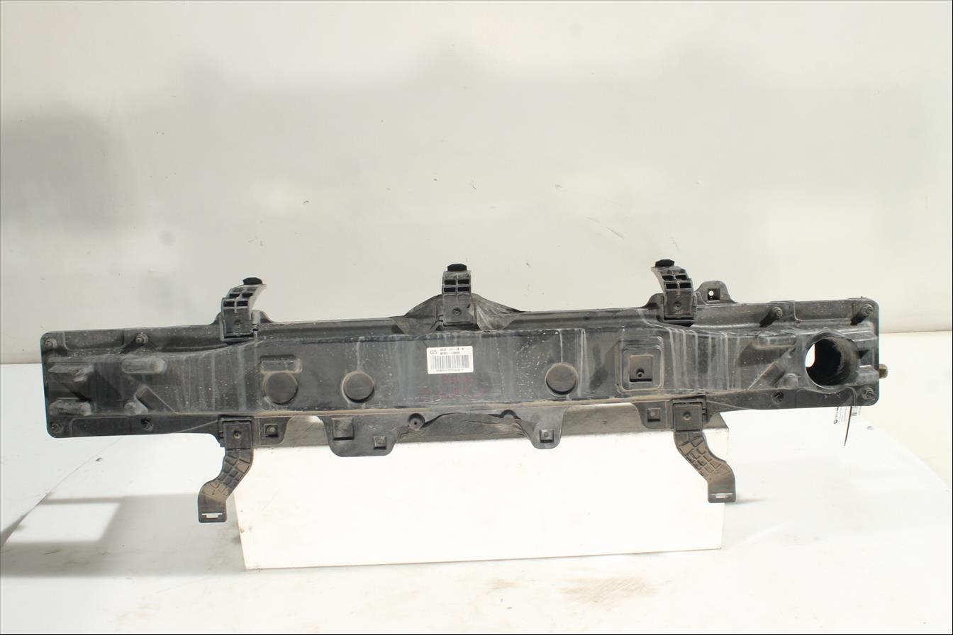 Traviesa paragolpes Tra.