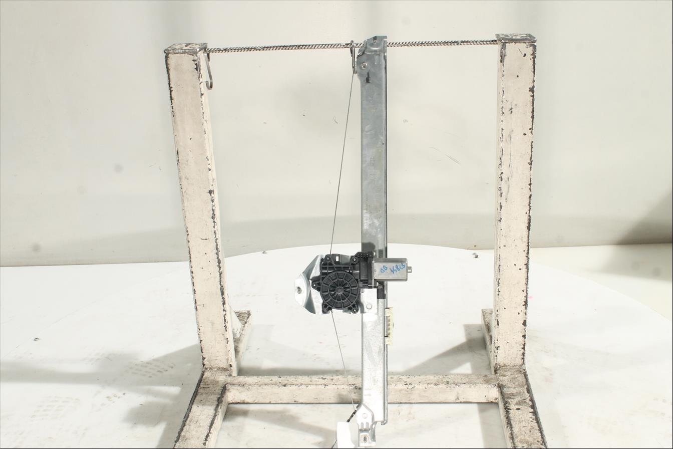 Elevalunas eléctrico puerta Del. Der.