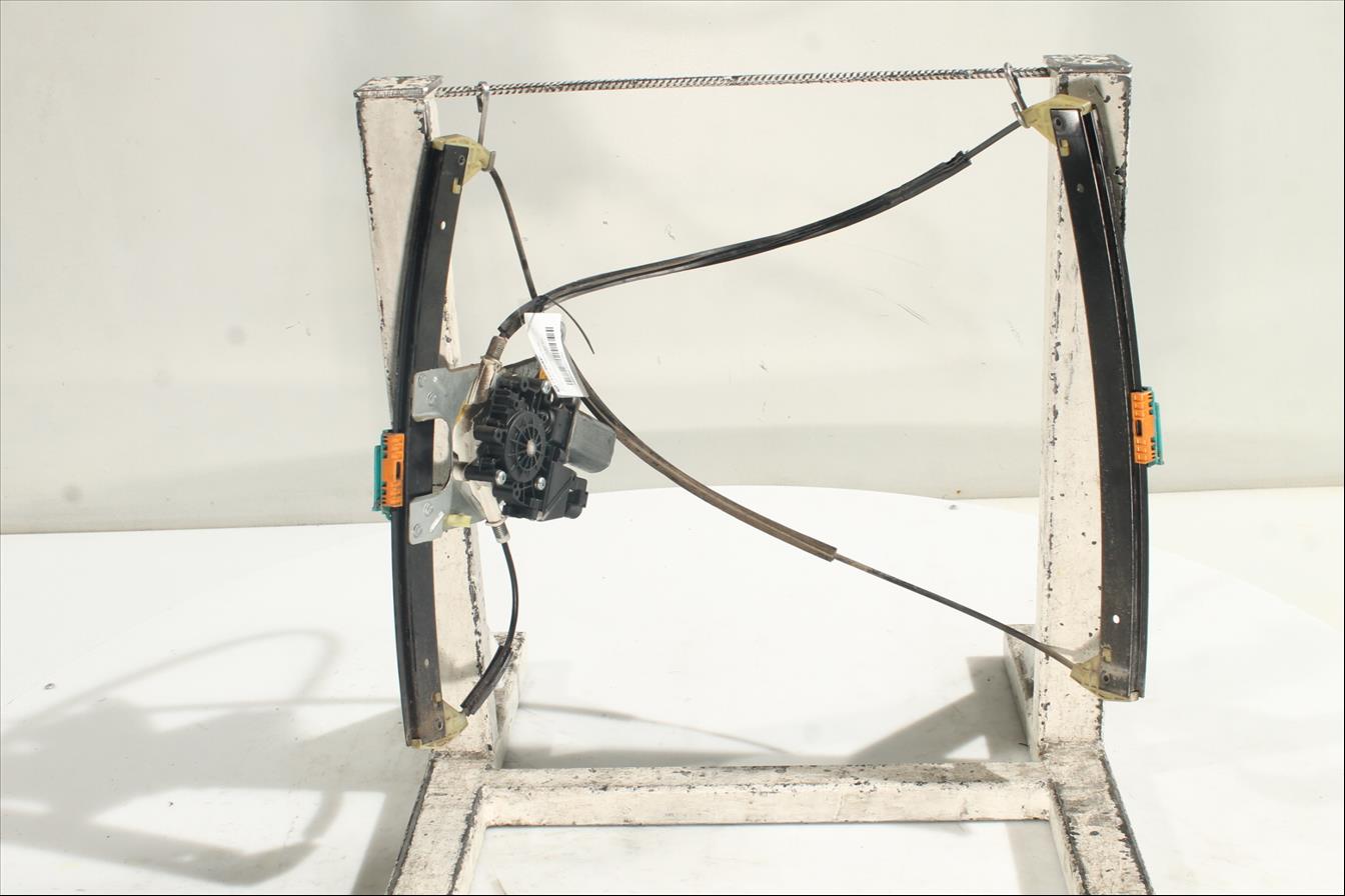 Elevalunas eléctrico puerta Del. Der.