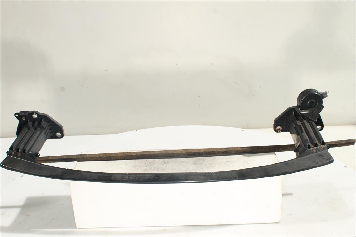 Traviesa paragolpes Del. Inf.