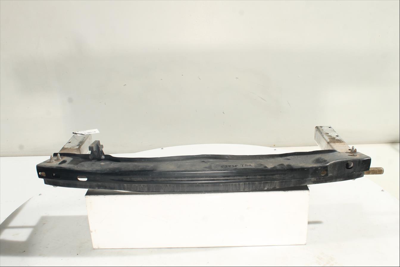 Traviesa paragolpes Tra.
