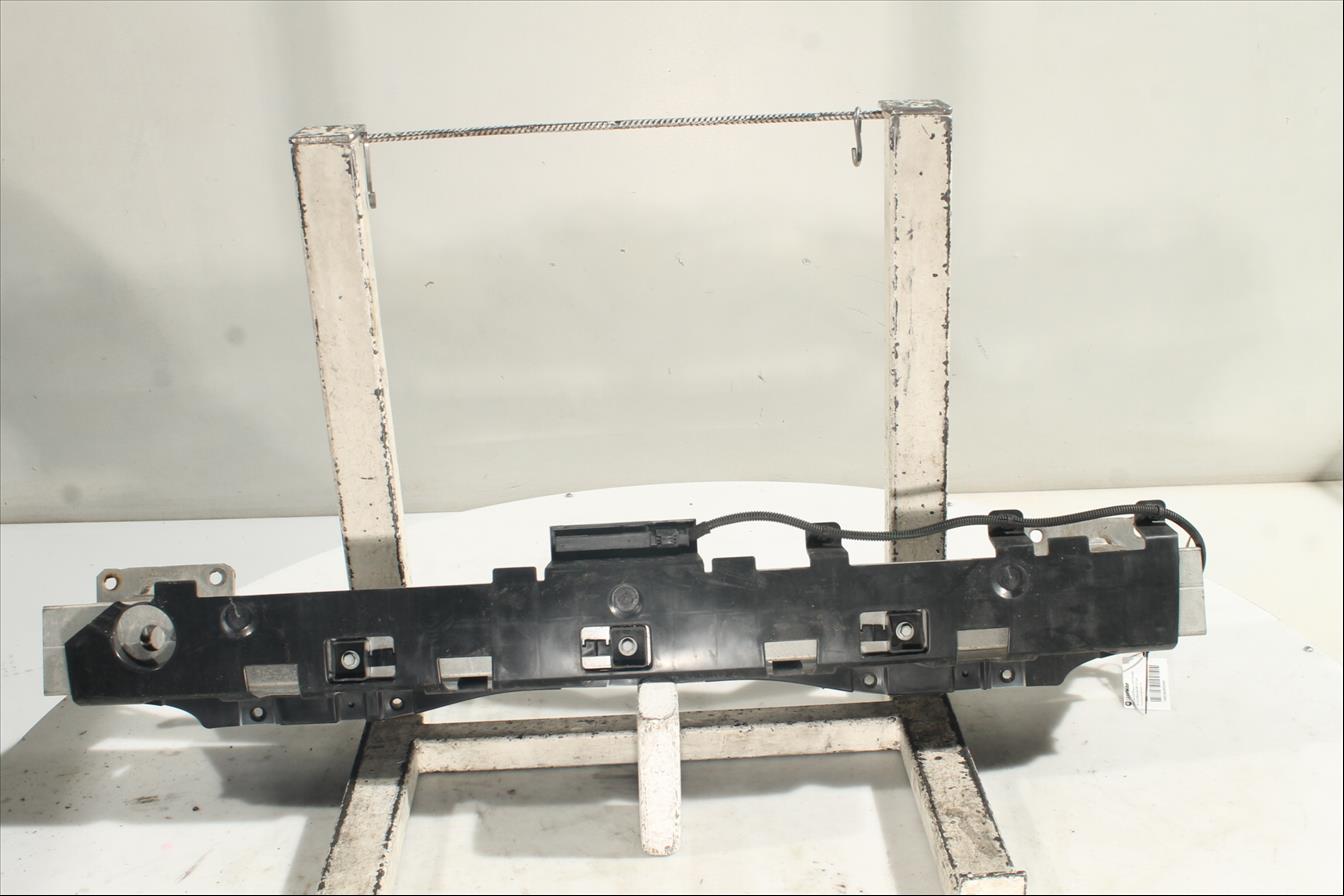 Traviesa paragolpes Tra.