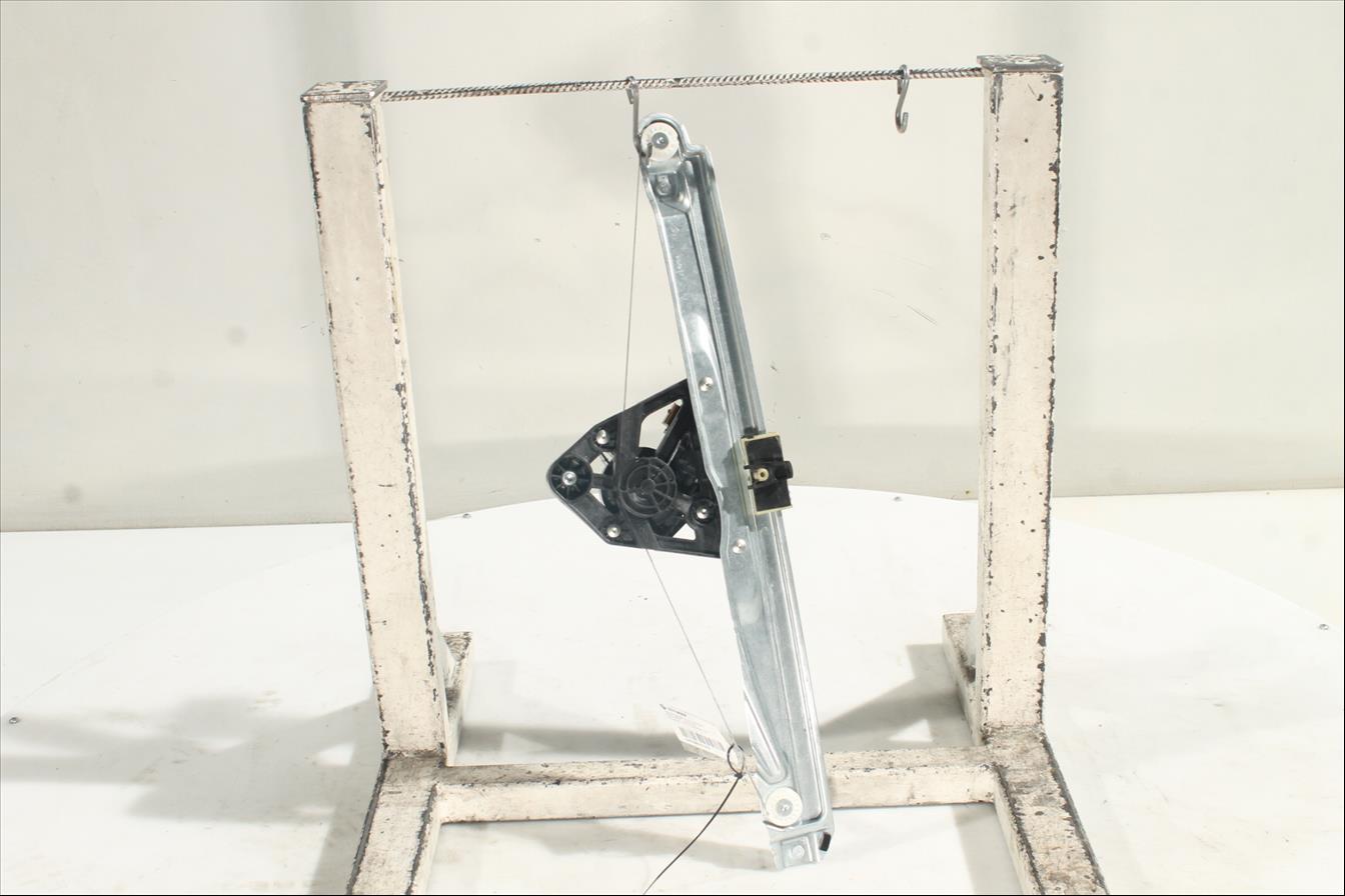 Elevalunas eléctrico puerta Del. Der.