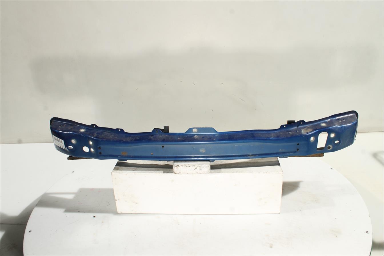 Traviesa paragolpes Del.