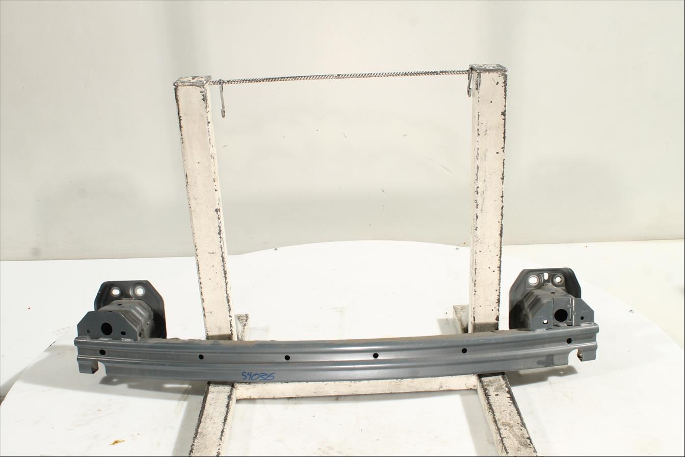 Traviesa paragolpes Tra.