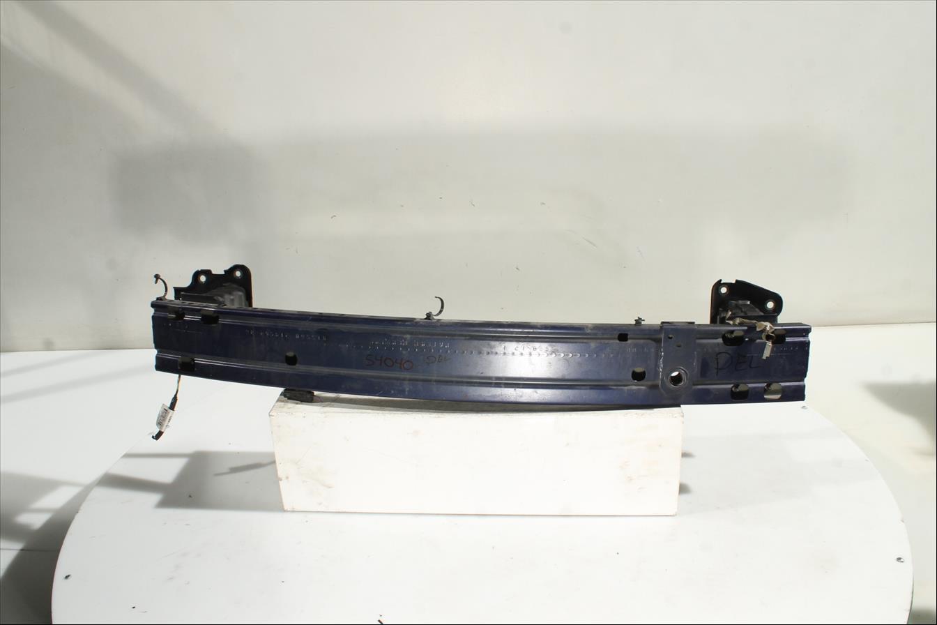 Traviesa paragolpes Del.