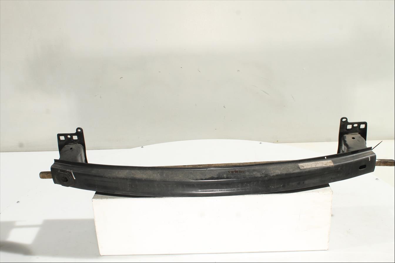 Traviesa paragolpes Del.