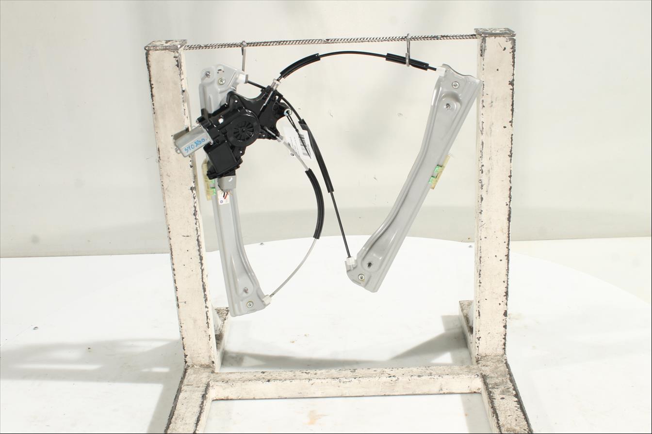 Elevalunas eléctrico puerta Del. Der.