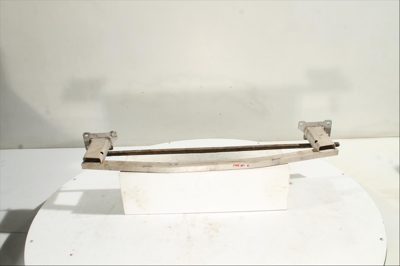 Traviesa paragolpes Del. Inf.