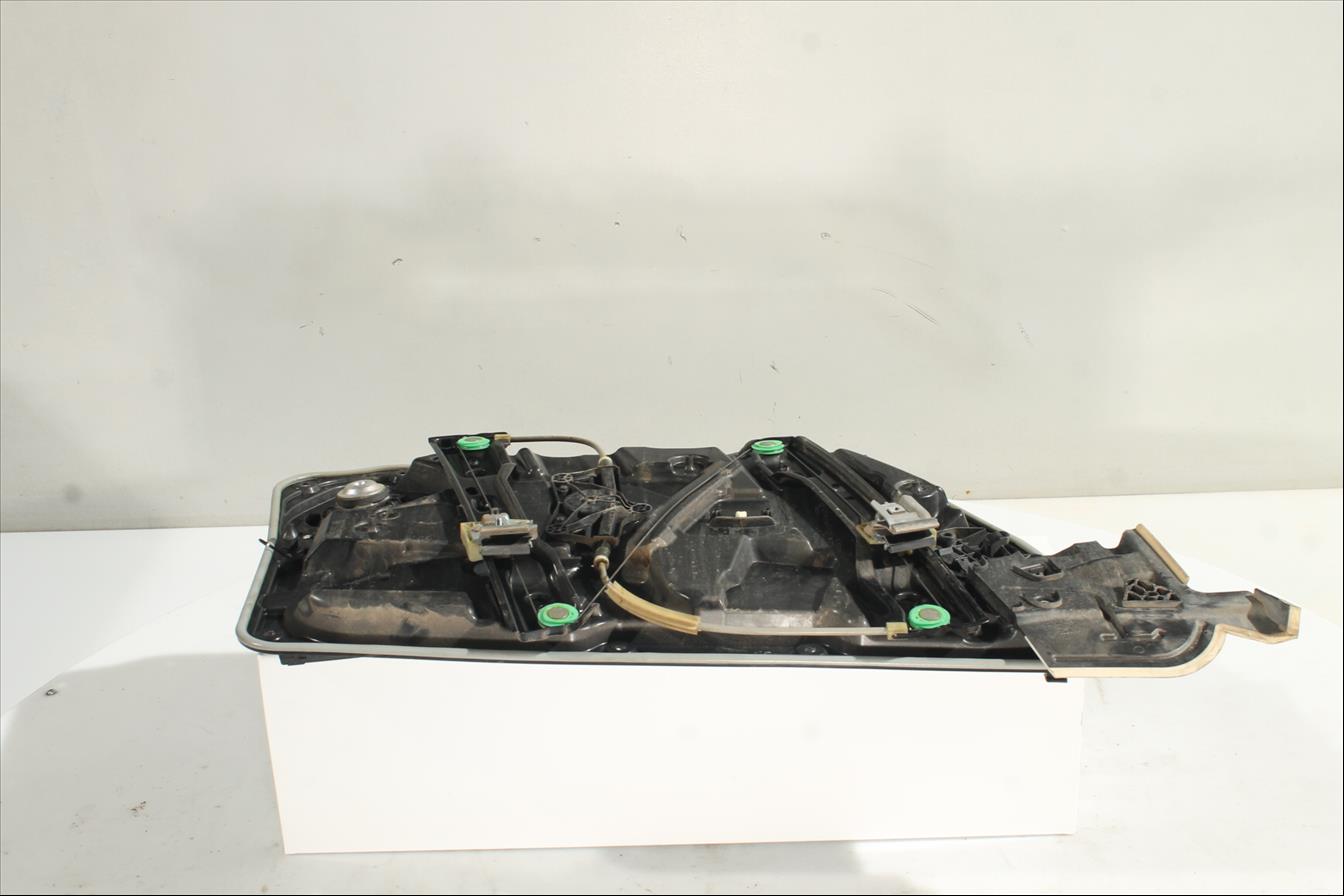 Elevalunas eléctrico puerta Del. Der.