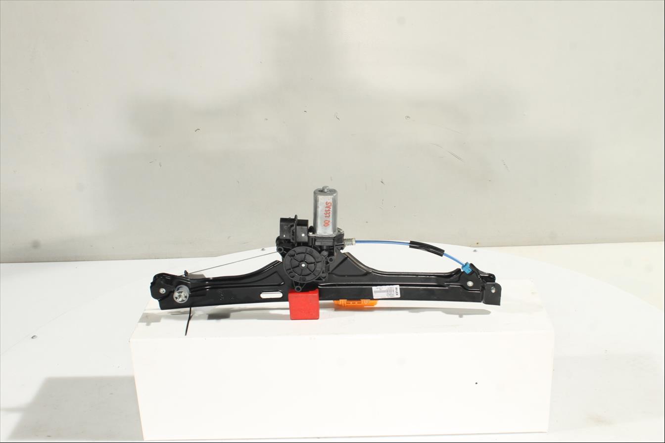 Elevalunas eléctrico puerta Del. Der.