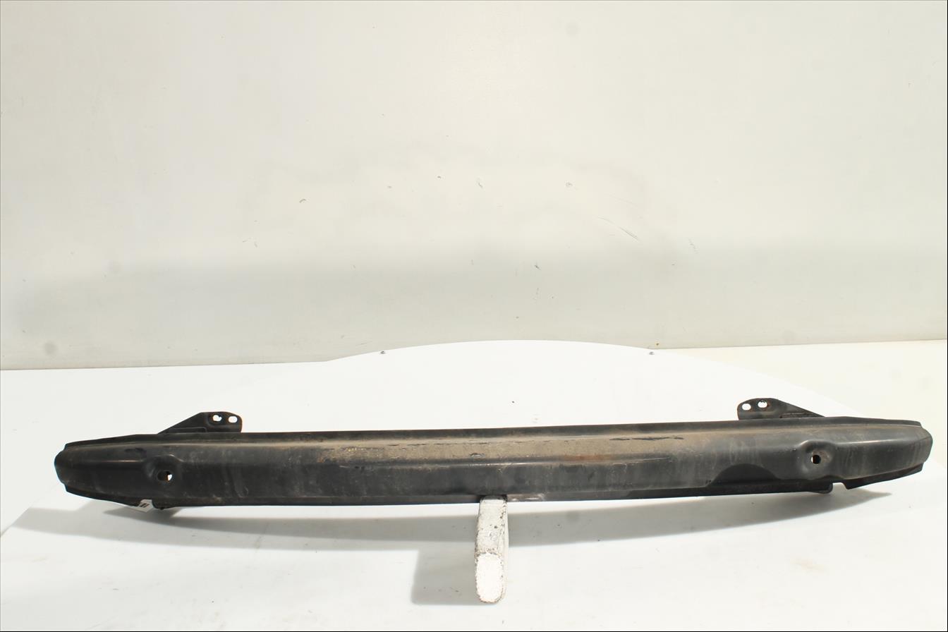 Traviesa paragolpes Tra.