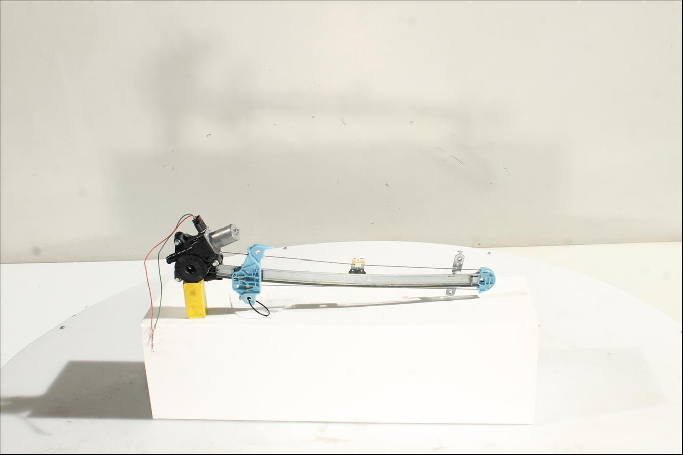 Elevalunas eléctrico puerta Del. Der.