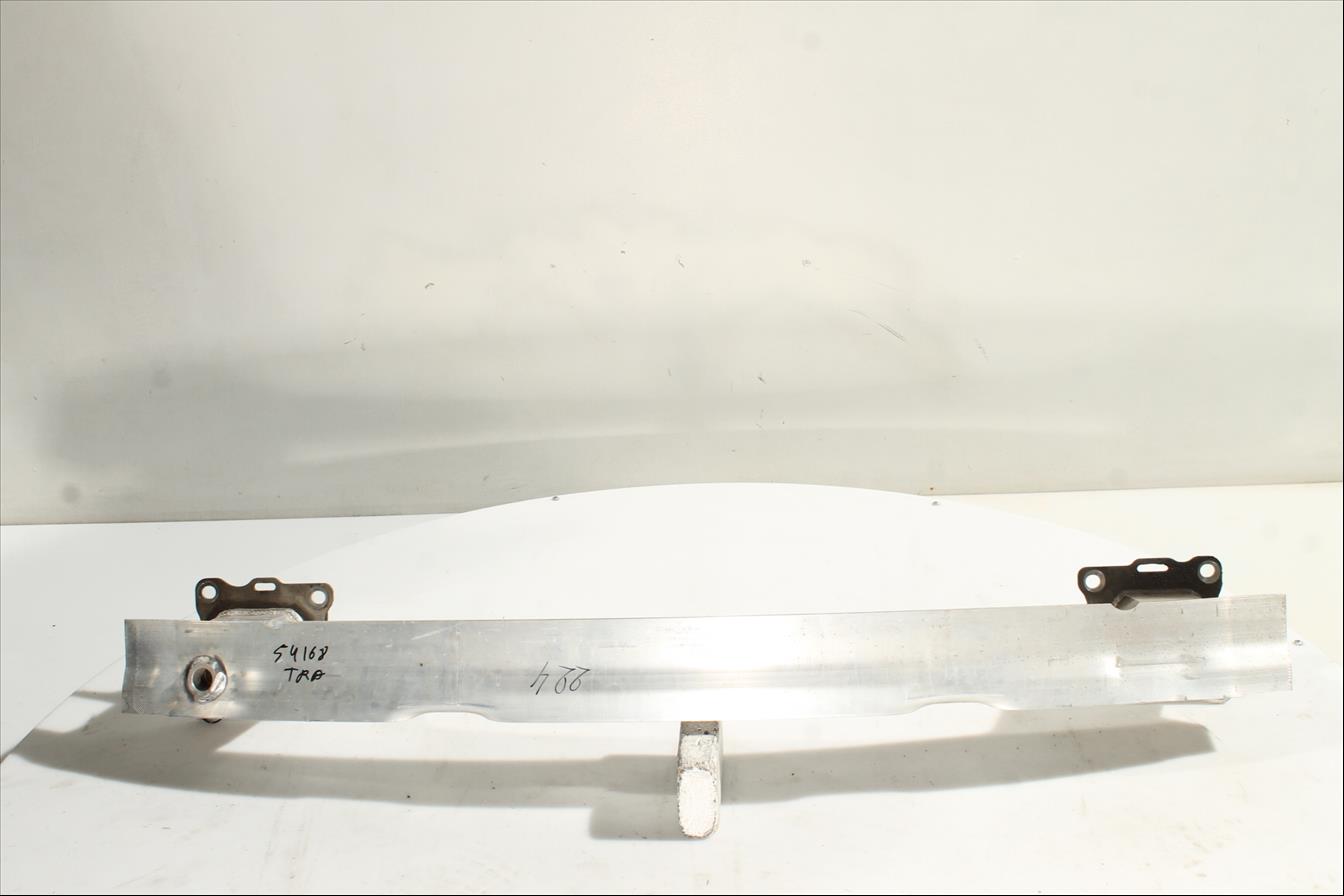 Traviesa paragolpes Tra.