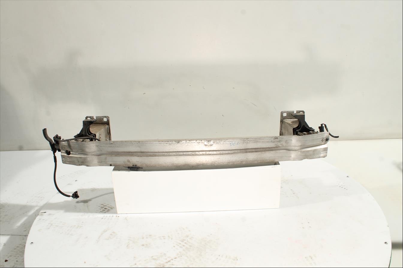 Traviesa paragolpes Del.