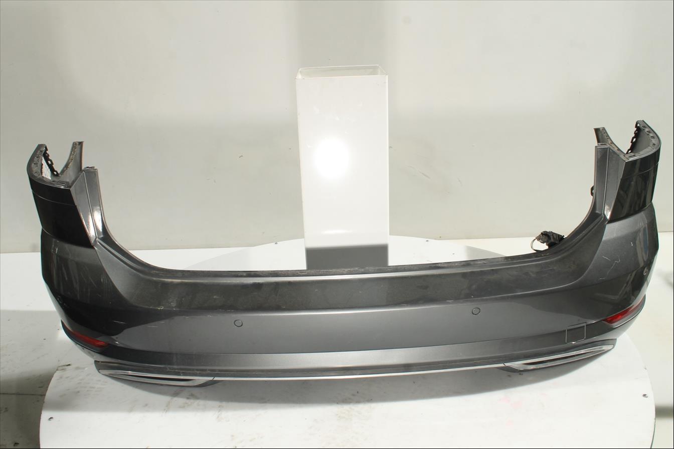 Paragolpes Tra.