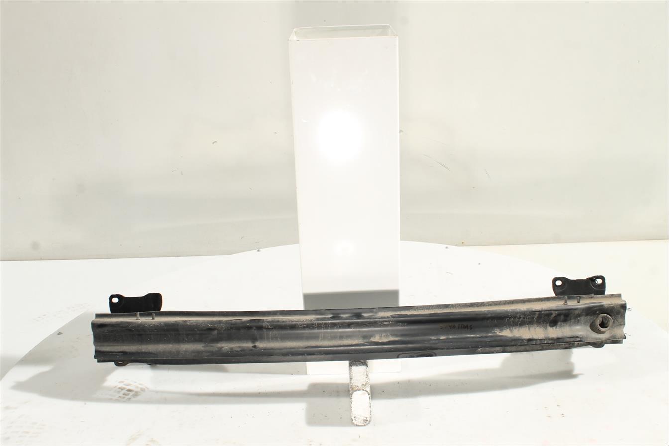 Traviesa paragolpes Tra.