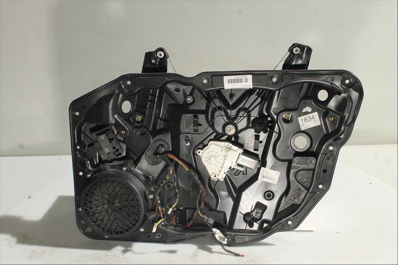 Elevalunas eléctrico puerta Del. Der.
