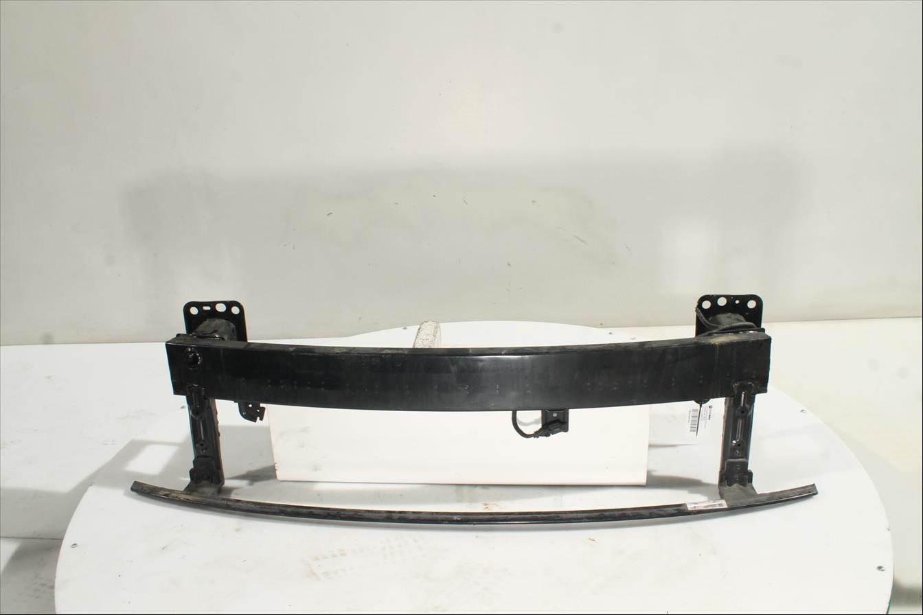 Traviesa paragolpes Del.