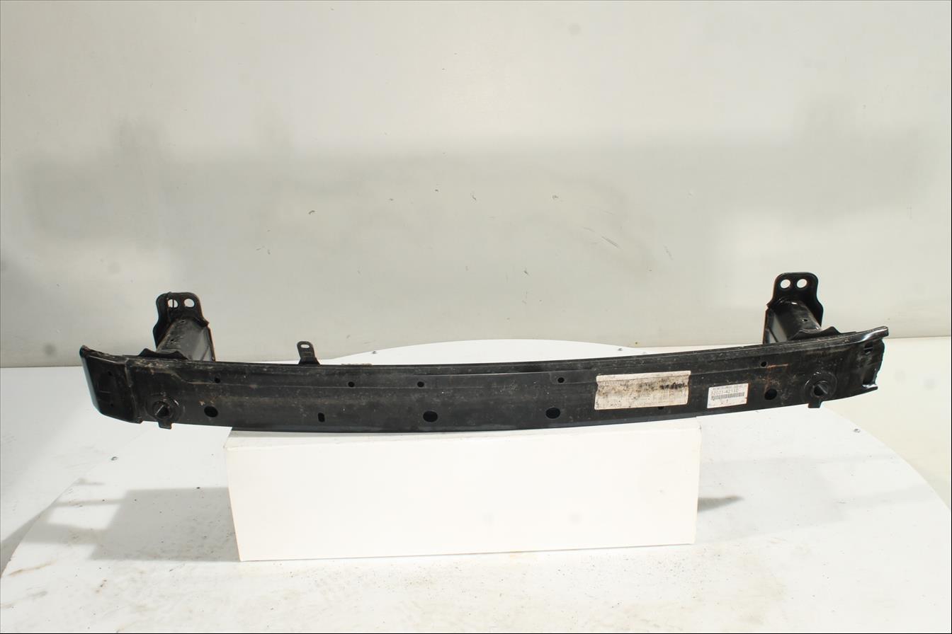 Traviesa paragolpes Tra.