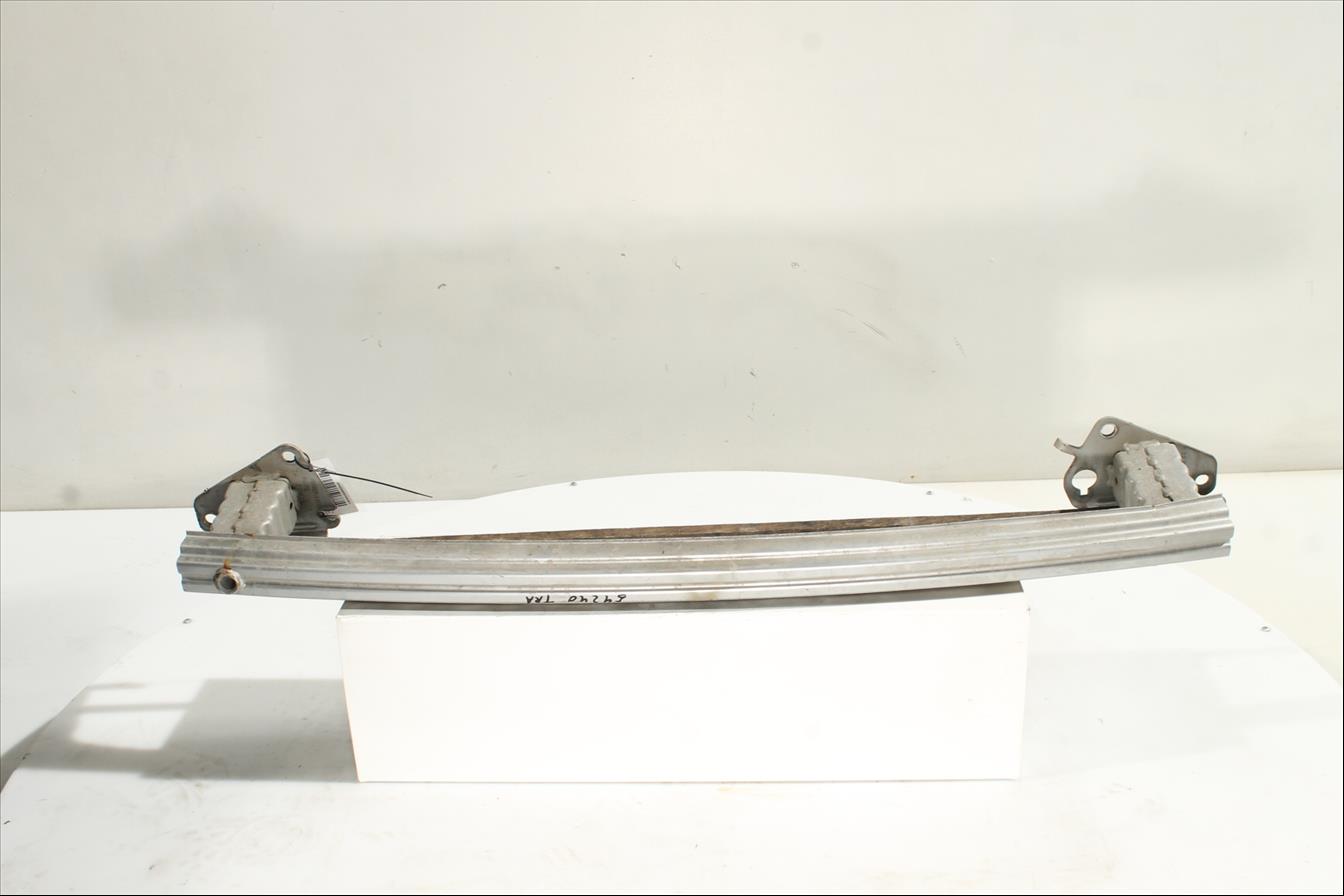 Traviesa paragolpes Tra.