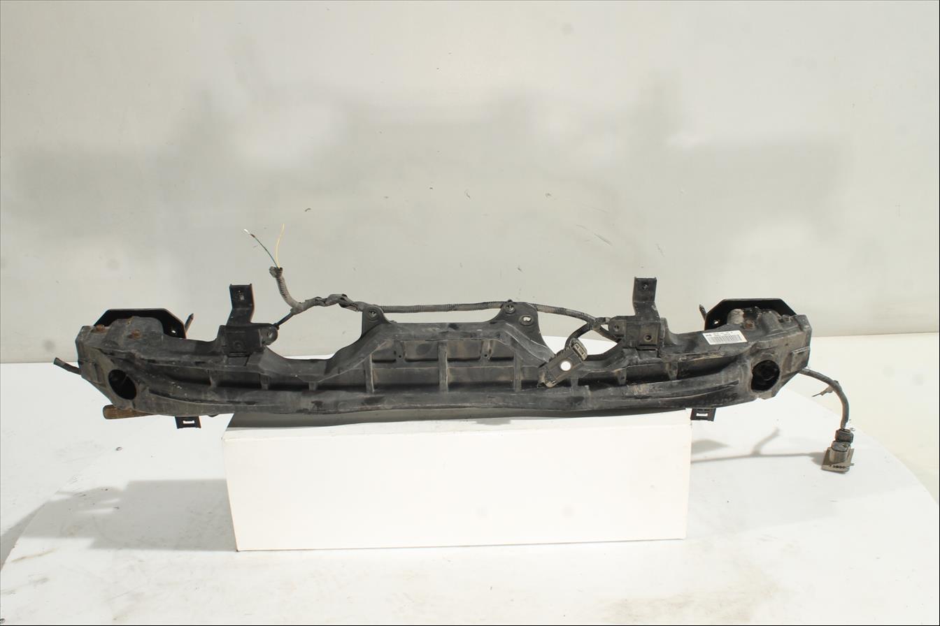 Traviesa paragolpes Tra.