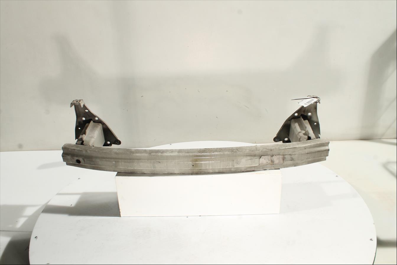 Traviesa paragolpes Del.
