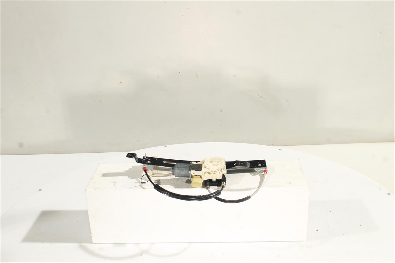 Elevalunas eléctrico puerta Tra. Izq.