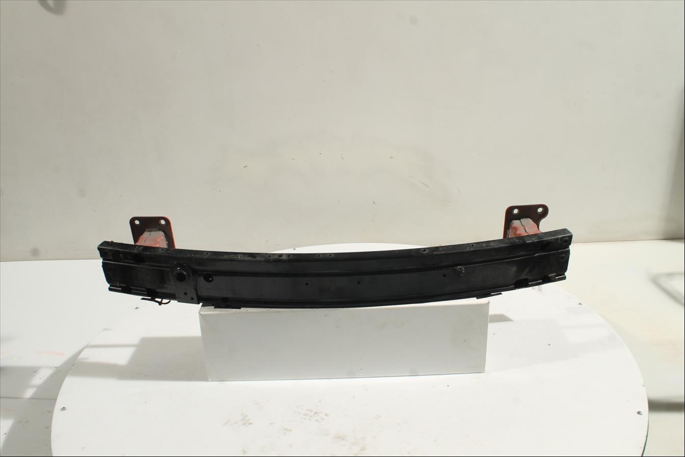 Traviesa paragolpes Del.