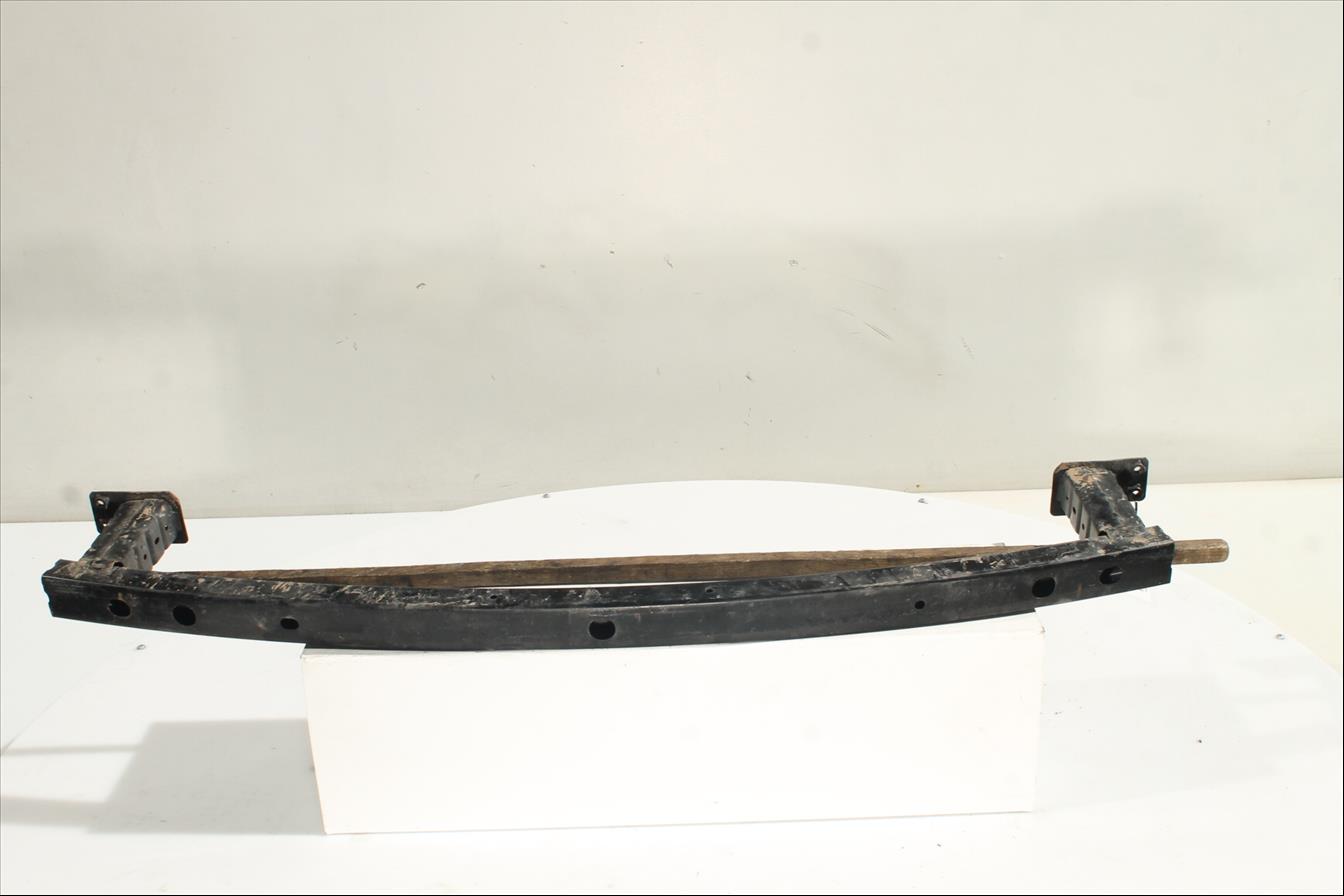 Traviesa paragolpes Del. Inf.