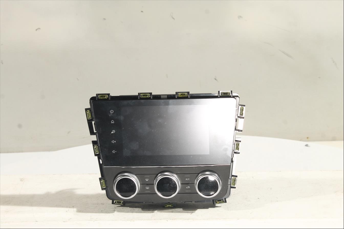 Display multimedia