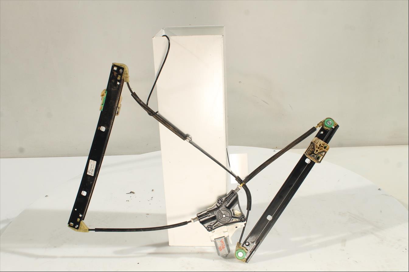 Elevalunas eléctrico puerta Del. Der.