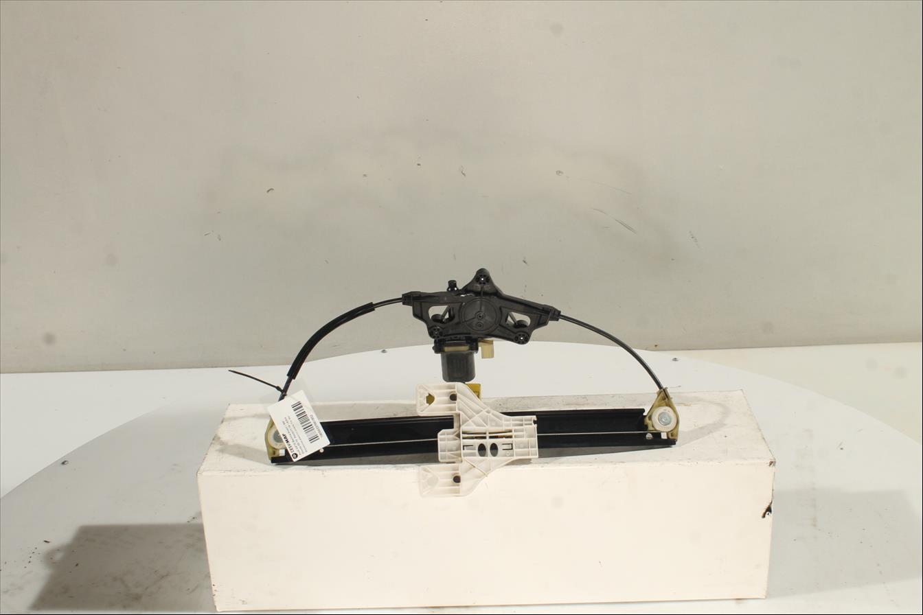 Elevalunas eléctrico puerta Tra. Der.