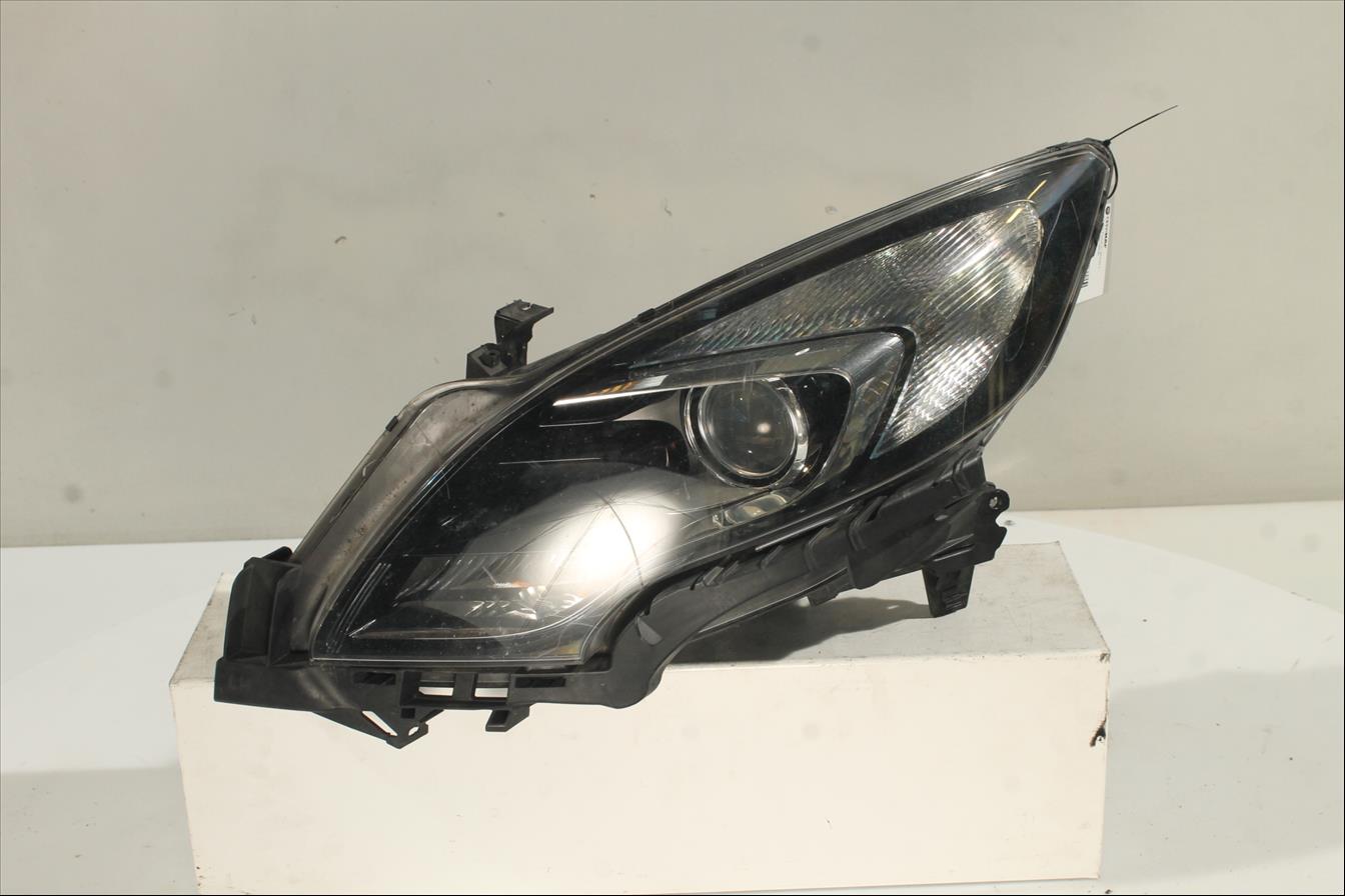 Faro Izq.