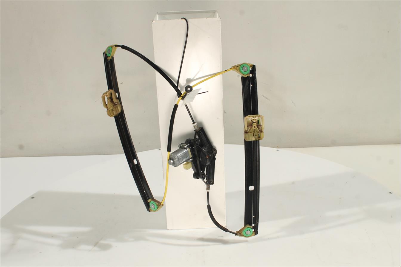Elevalunas eléctrico puerta Del. Der.